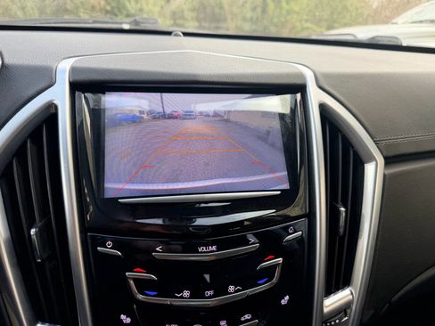 Used 2016 Cadillac SRX Luxury image 9