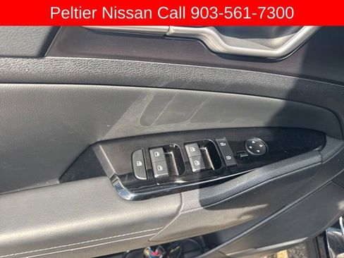 Used 2025 Kia Sportage EX w/ Premium Package AWD/4WD image 11