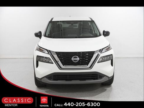 Used 2023 Nissan Rogue S AWD/4WD image 2