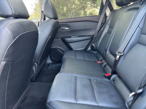 Used 2023 Nissan Rogue SV w/ SV Premium B Package image 11