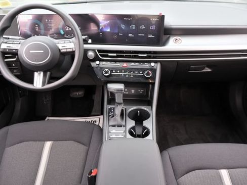 Used 2026 Hyundai Sonata SE FWD image 12
