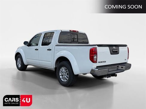 Used 2016 Nissan Frontier SV image 5