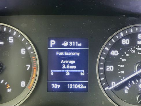 Used 2020 Hyundai Tucson Sport FWD image 19