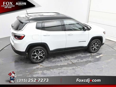 New 2026 Jeep Compass Limited image 30