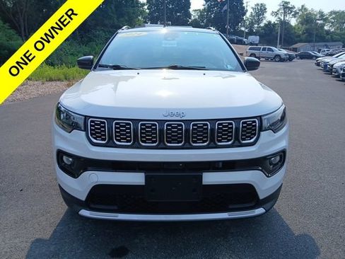 Certified 2024 Jeep Compass Limited w/ Sun and Sound Group AWD/4WD image 8
