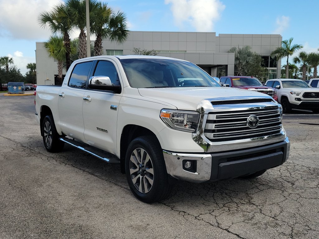 Used 2021 Toyota Tundra Limited w/ Limited Premium Package AWD/4WD image 3