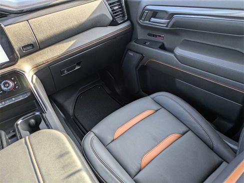 Used 2024 GMC Sierra 1500 AT4 w/ Technology Package image 19