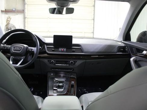 Used 2020 Audi Q5 2.0T Premium AWD/4WD image 21