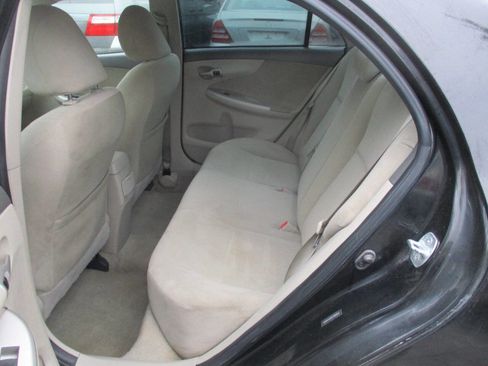 Used 2012 Toyota Corolla LE image 18