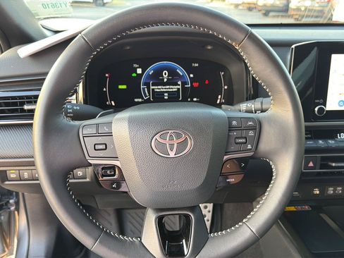 Certified 2025 Toyota Camry SE FWD image 20