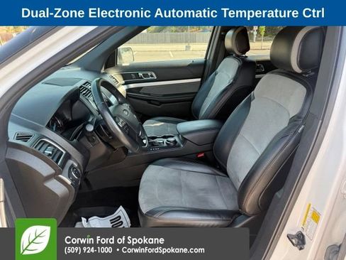Used 2017 Ford Explorer XLT w/ Equipment Group 202A AWD/4WD image 2