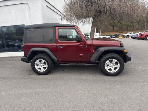 Used 2022 Jeep Wrangler Sport S image 2