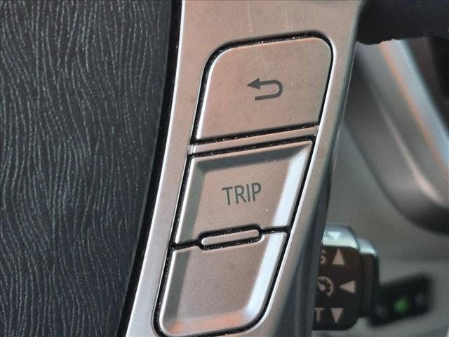 Used 2015 Toyota Prius V Five FWD image 14