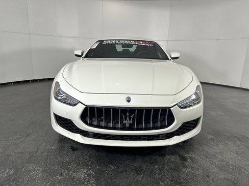 Used 2018 Maserati Ghibli RWD image 3