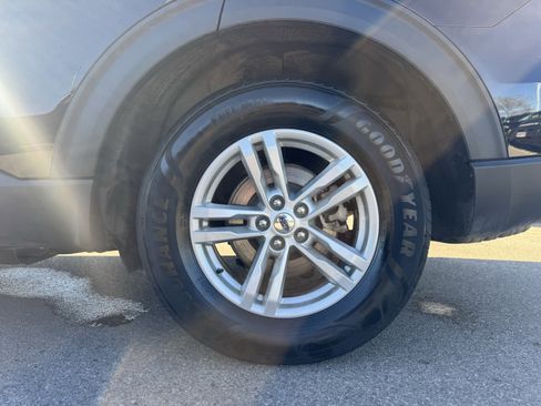 Certified 2024 Ford Explorer XLT w/ Equipment Group 202A image 20