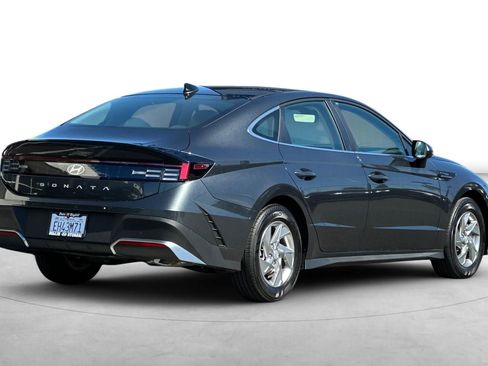 Used 2026 Hyundai Sonata SE image 8