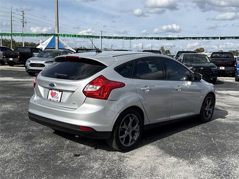 Used 2014 Ford Focus SE w/ Equipment Group 201A image 6