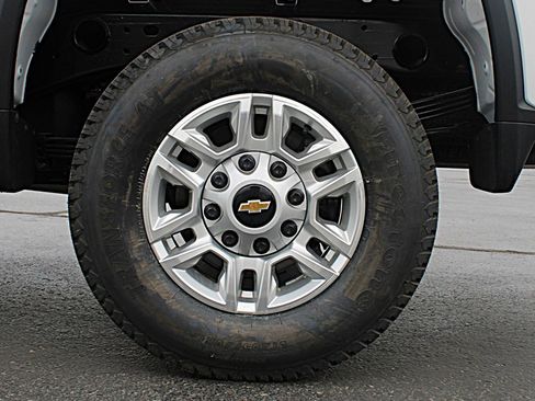 Used 2025 Chevrolet Silverado 2500 W/T w/ WT/CX Safety Package AWD/4WD image 26