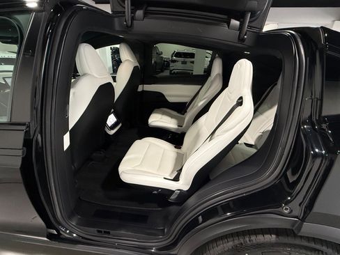 Used 2022 Tesla Model X Plaid image 63