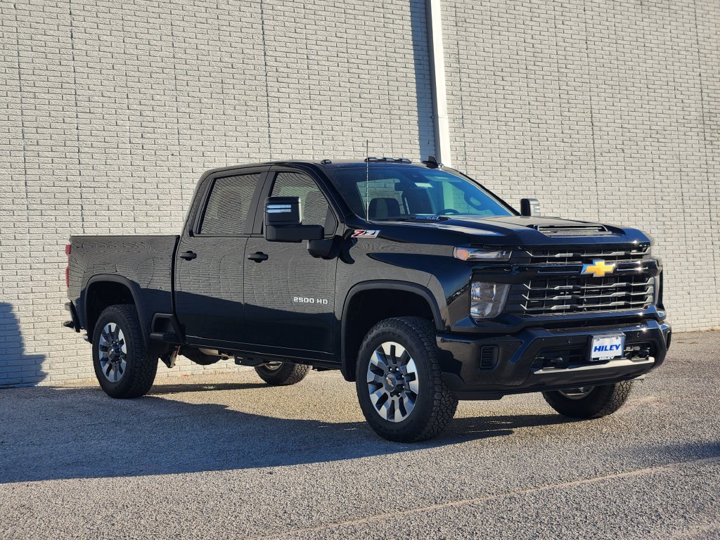 New 2026 Chevrolet Silverado 2500 Custom w/ Custom Value Package AWD/4WD image 2