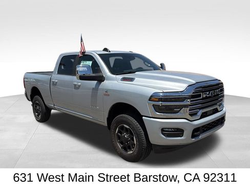 Used 2026 RAM 2500 Laramie AWD/4WD image 3