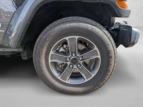 Used 2023 Jeep Wrangler Sahara image 21