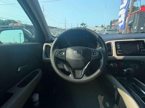 Used 2021 Honda HR-V LX image 19