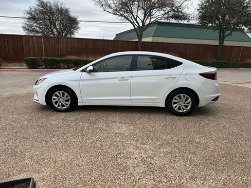 Used 2020 Hyundai Elantra SE w/ Cargo Package (C1) image 11
