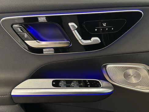 New 2025 Mercedes-Benz GLC 300 4MATIC image 16