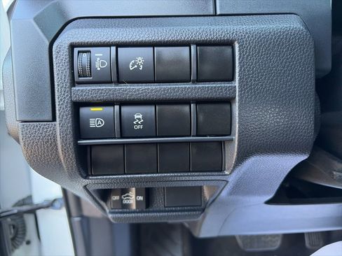 Used 2024 Toyota Tacoma SR image 15