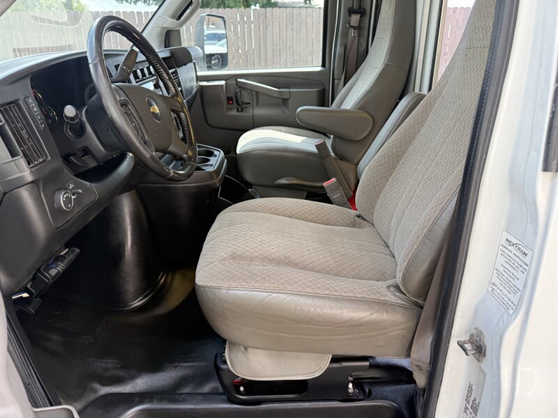Used 2021 Chevrolet Express 3500 w/ Power Convenience Package RWD image 15
