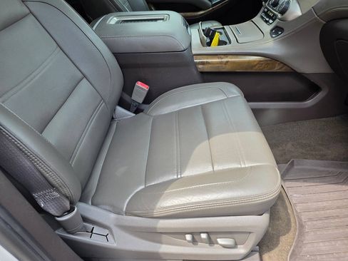 Used 2016 GMC Yukon XL Denali w/ Open Road Package RWD image 31