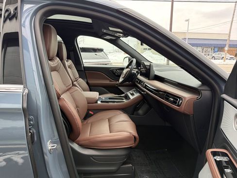 New 2026 Lincoln Aviator Reserve image 7