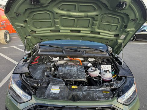 Used 2024 Audi Q5 e Premium Plus w/ Premium Plus Package image 20