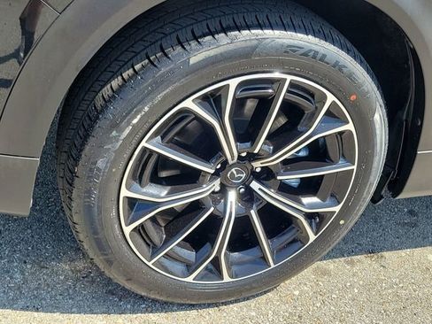 Certified 2025 MAZDA CX-70 Plug-In Hybrid w/ Premium Pkg AWD/4WD image 33