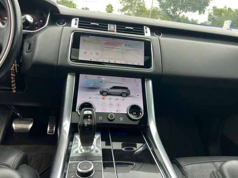 Used 2019 Land Rover Range Rover Sport HSE Dynamic AWD/4WD image 9