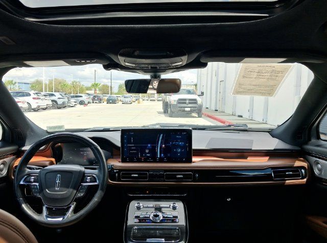 Used 2023 Lincoln Nautilus Reserve w/ Equipment Group 202A AWD/4WD image 13
