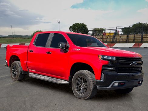 Used 2019 Chevrolet Silverado 1500 LT Trail Boss AWD/4WD image 2
