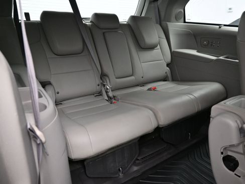 Used 2016 Honda Odyssey Touring Elite image 40