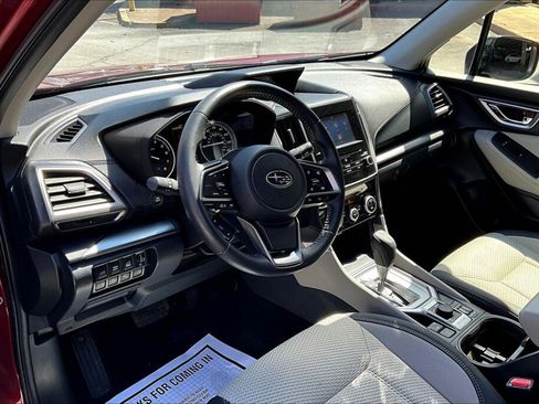 Used 2022 Subaru Forester Premium AWD/4WD image 10