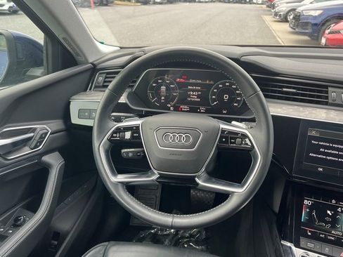 Used 2021 Audi e-tron Premium w/ Convenience Plus Package image 21