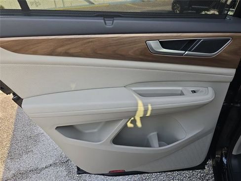 New 2026 Volkswagen Atlas SE FWD image 7