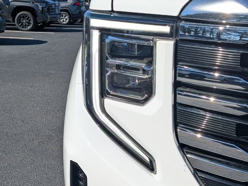 Used 2024 GMC Sierra 1500 SLT image 11