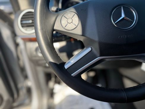 Used 2012 Mercedes-Benz GL 450 4MATIC image 17