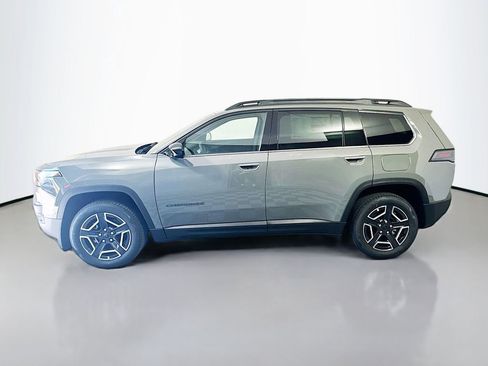 New 2026 Jeep Cherokee Laredo image 4