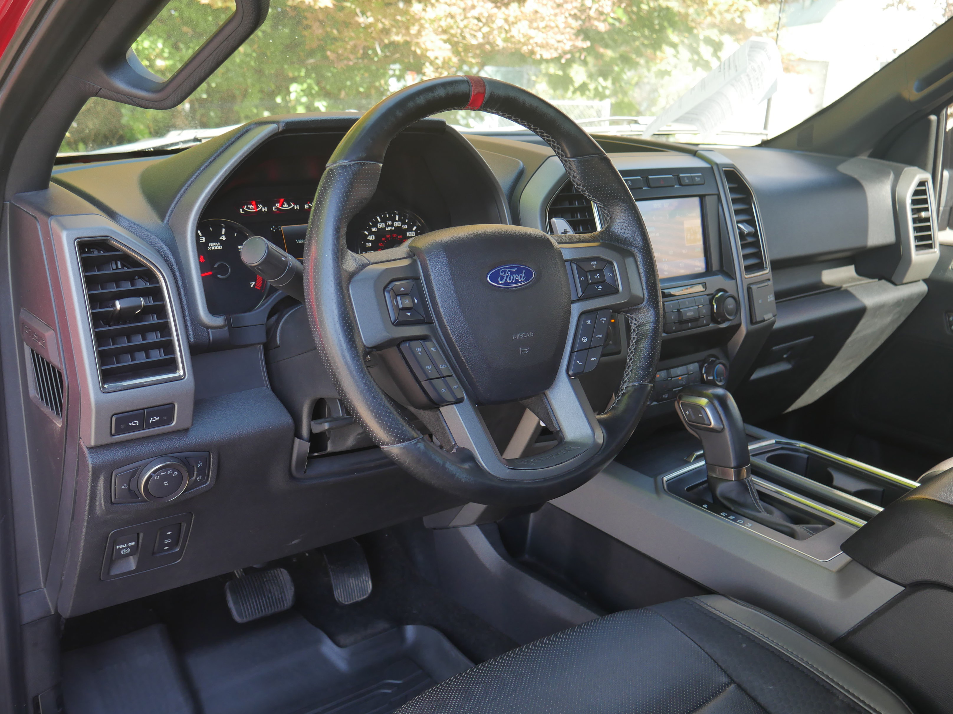 Used 2019 Ford F150 Raptor AWD/4WD image 4