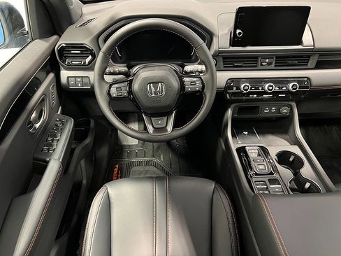 New 2025 Honda Pilot TrailSport image 24