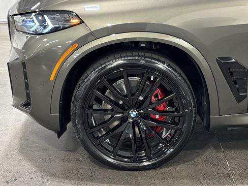 New 2026 BMW X5 xDrive40i w/ M Sport Package AWD/4WD image 10