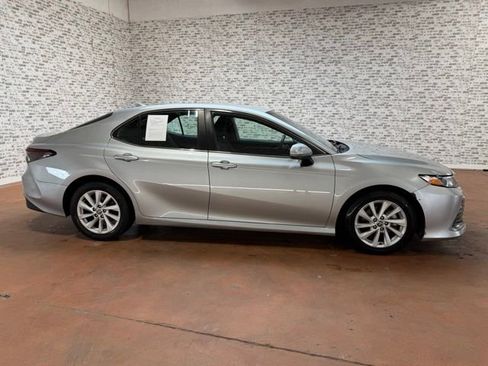 Used 2021 Toyota Camry LE FWD image 6