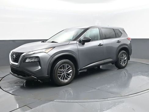 Used 2021 Nissan Rogue S image 1